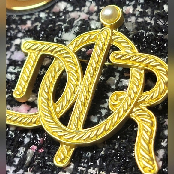 18k Gold Plated Dior Brooch With Pearl 2.5" - Picture 1 of 11